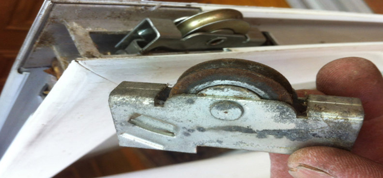 screen door roller repair in San Clemente